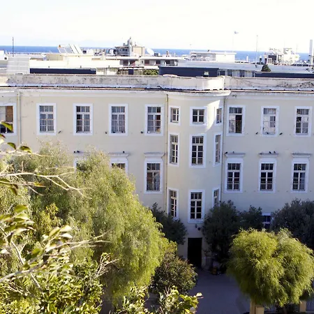 Hostel Rhodes & Bar *